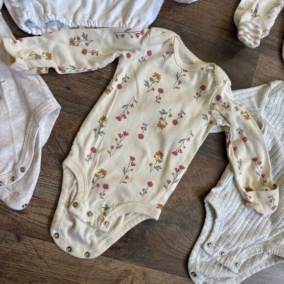 Lot of 6 Baby Outfits Various Sizes & Brands see INFO Bambi Thumper Pink Tutu - Picture 16 of 17